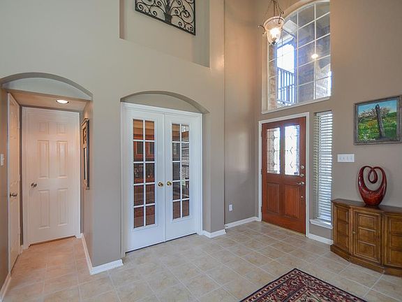 4th image of 10222 Garden Crossing Ln
