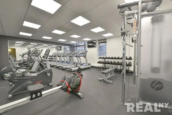 Rented by REAL New York | media 63