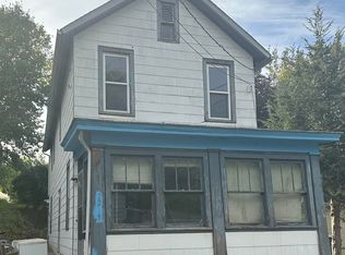 2279 Foye St, Dubuque, IA 52001