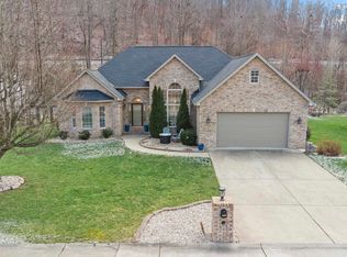 1029 Wethersfield Xing, Hurricane, WV 25526