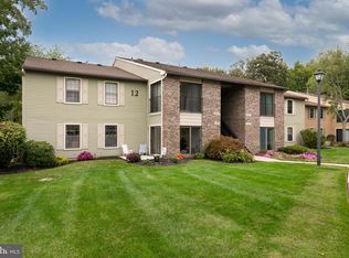89 W Bluebell Ln, Mount Laurel, NJ 08054