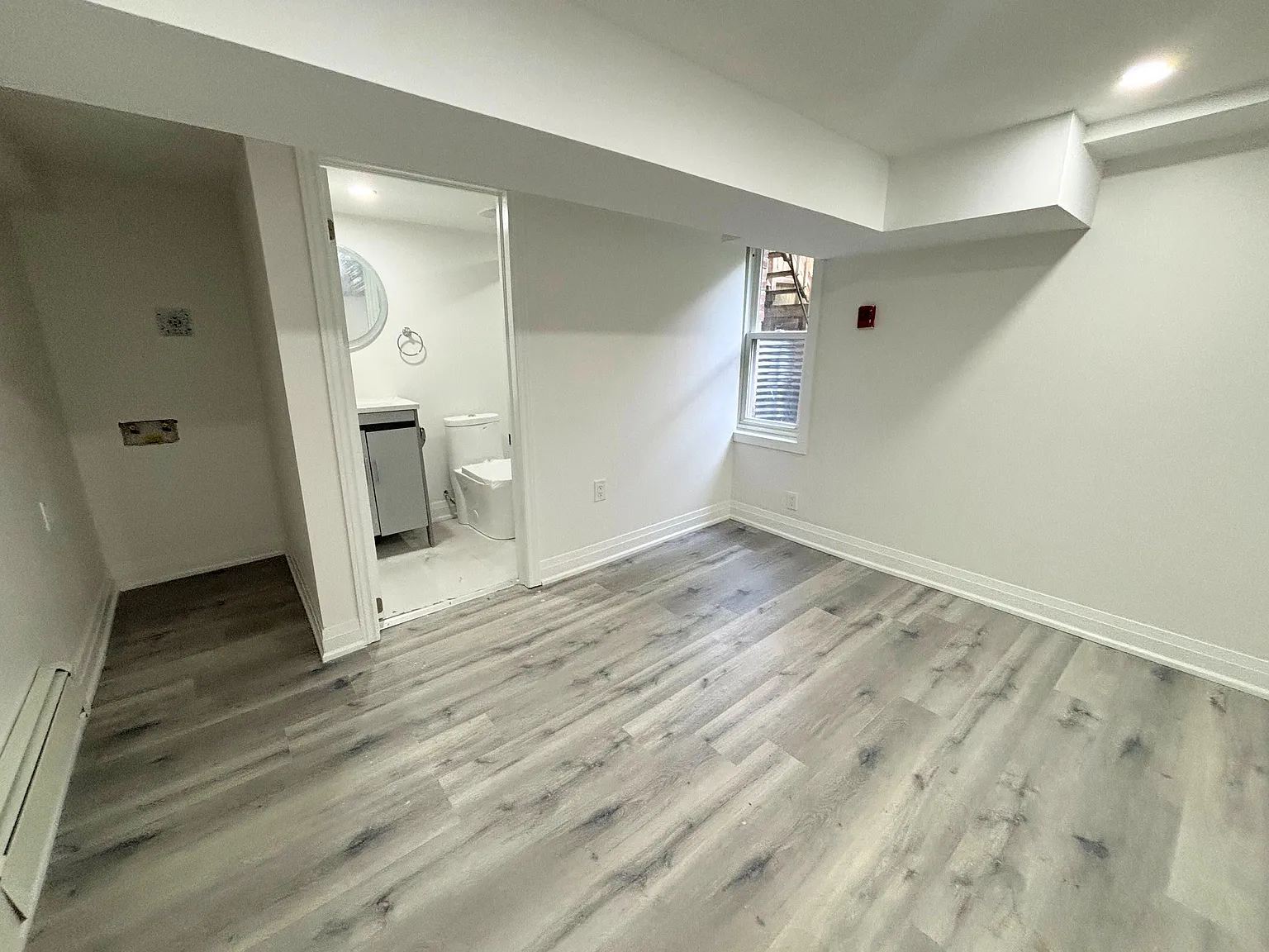 Unit 8 - 83 East Ave S — Photo 3