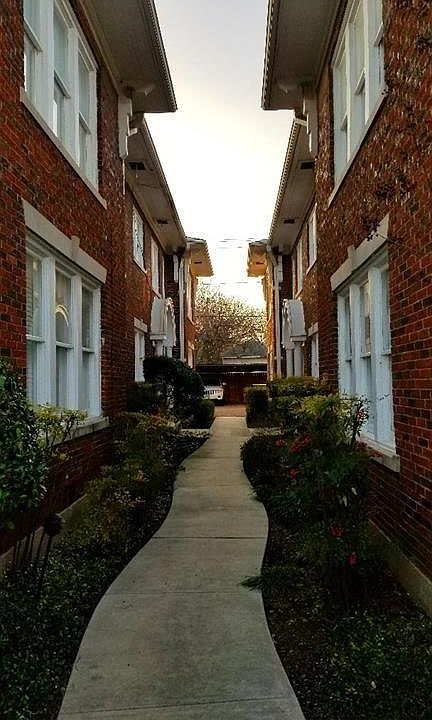 2nd image of 905 N Bishop Ave APT A