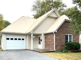 1839 Missouri Ave, Carthage, MO 64836