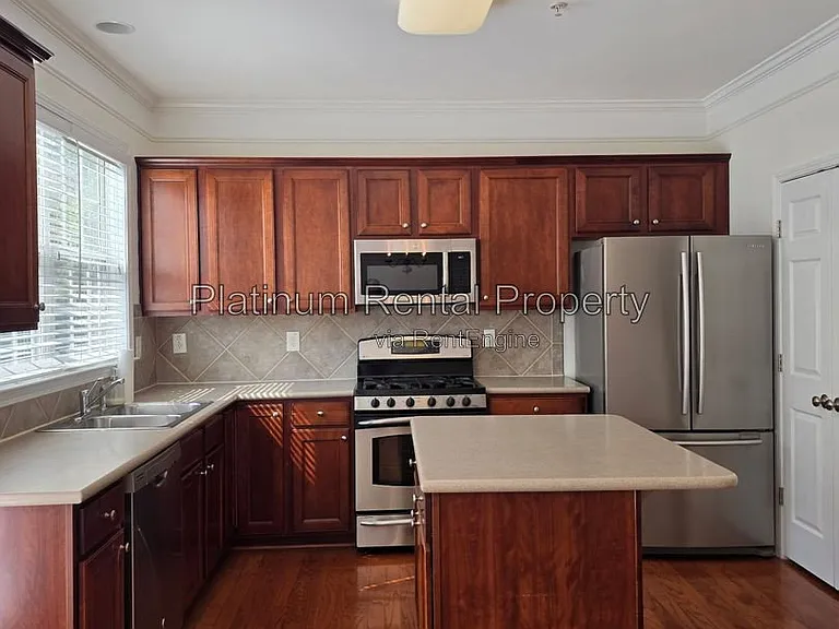 221 Balaban Cir — Photo 71