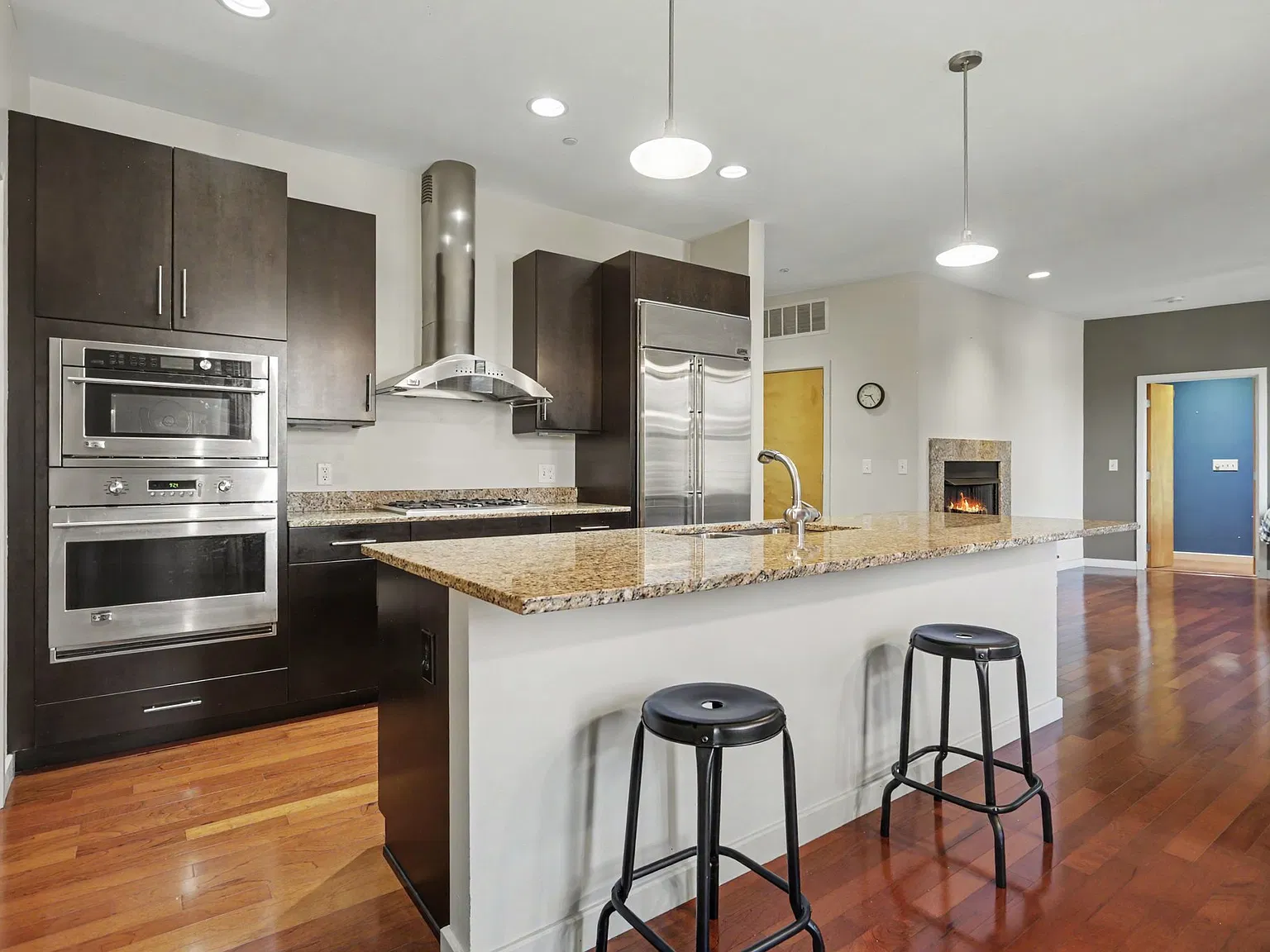 2 bed, 1431 sqft, $2,500 — Photo 2