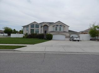 3533 W Artistic Cir, South Jordan, UT 84095