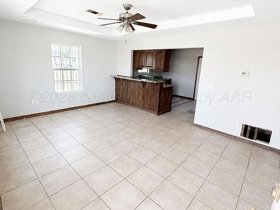 3rd image of 801 Pittsburg St