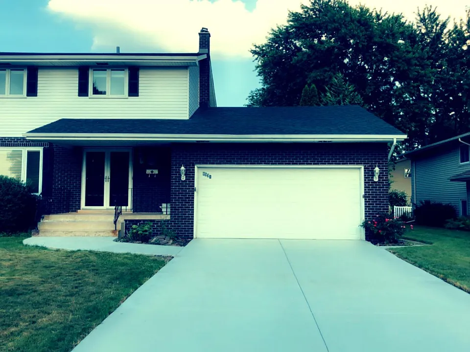 9531 Southwood Dr