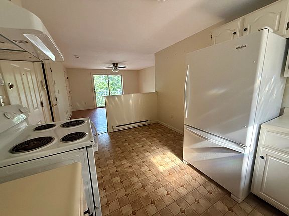 4th image of 3 Stockholm St APT 3B
