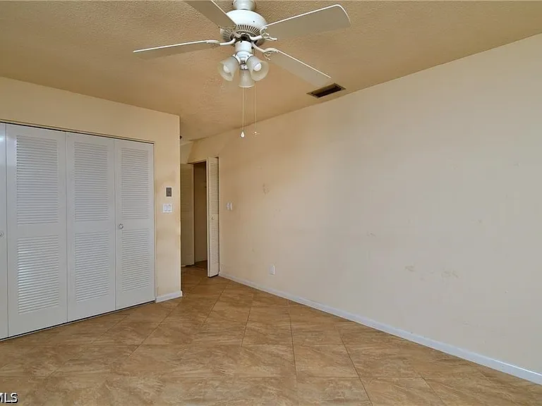 9 Park Lane Cir — Photo 21