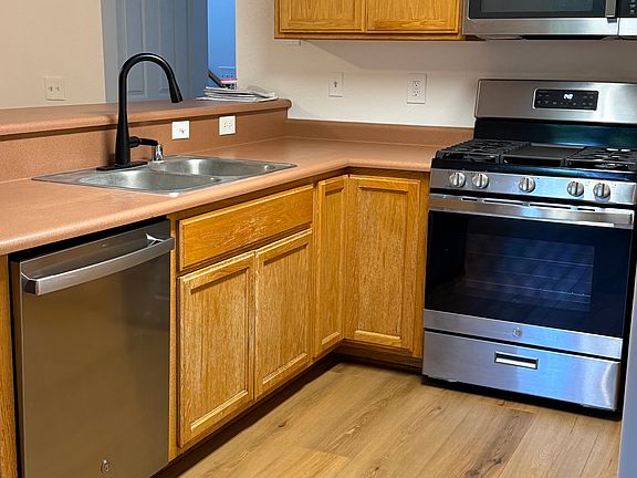 3rd image of 969 E Lassen Ave Unit 8