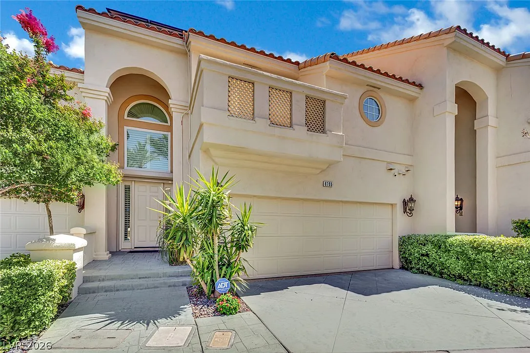 3 bed, 3.5 bath, 2669 sqft, $3,450 — Photo 2
