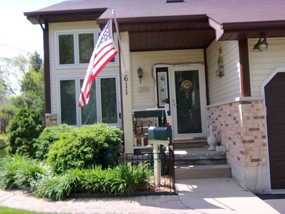 2nd image of 611 Highland Ave