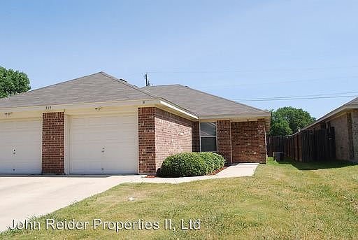 1st image of 926 Rosewood Dr