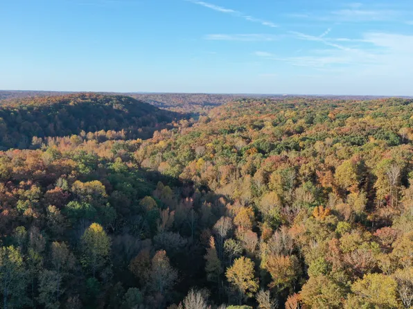 2225 Deer Valley Rd, Linden, TN 37096