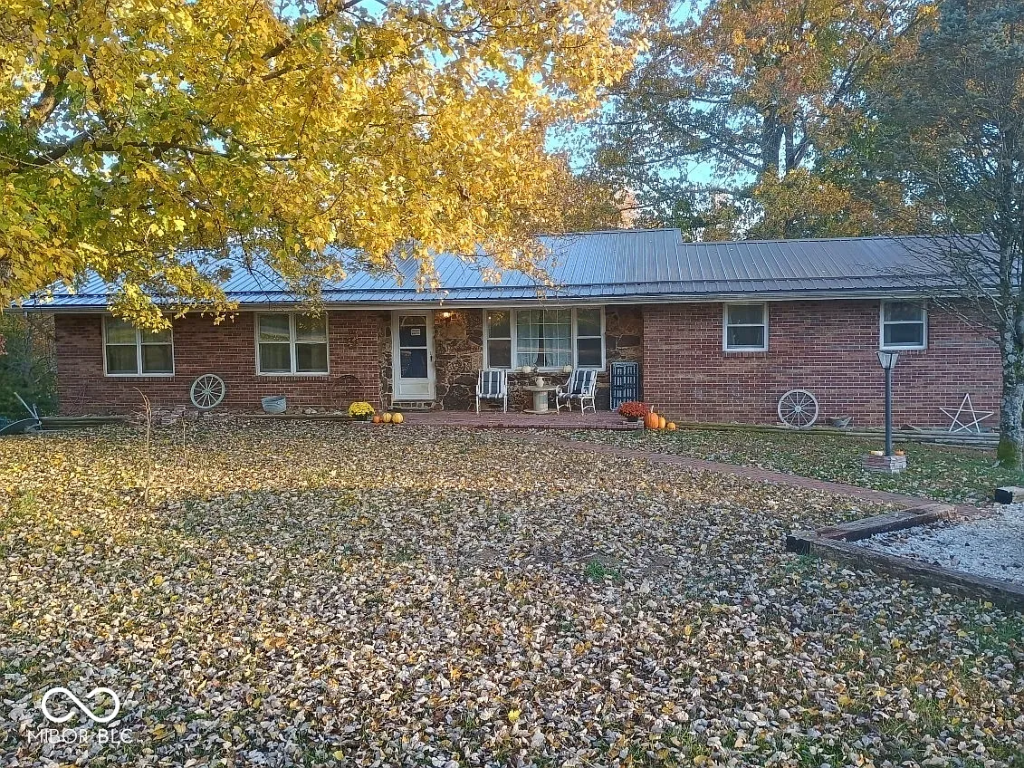 1357 S Haslers Rd photo 1
