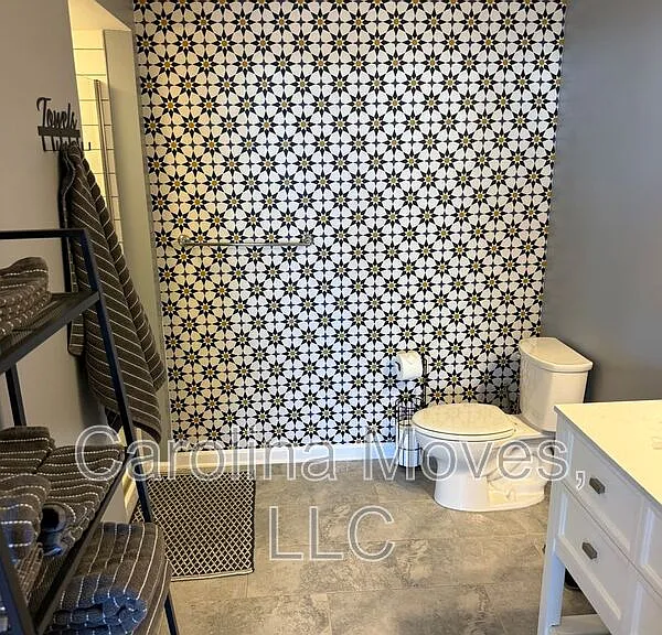 100 E Washington St #68 — Photo 23
