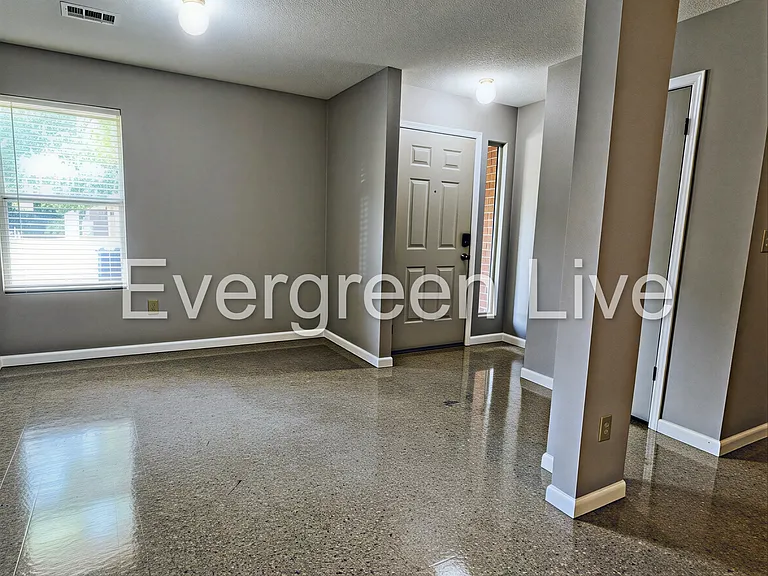 105 Celestin Ct — Photo 3
