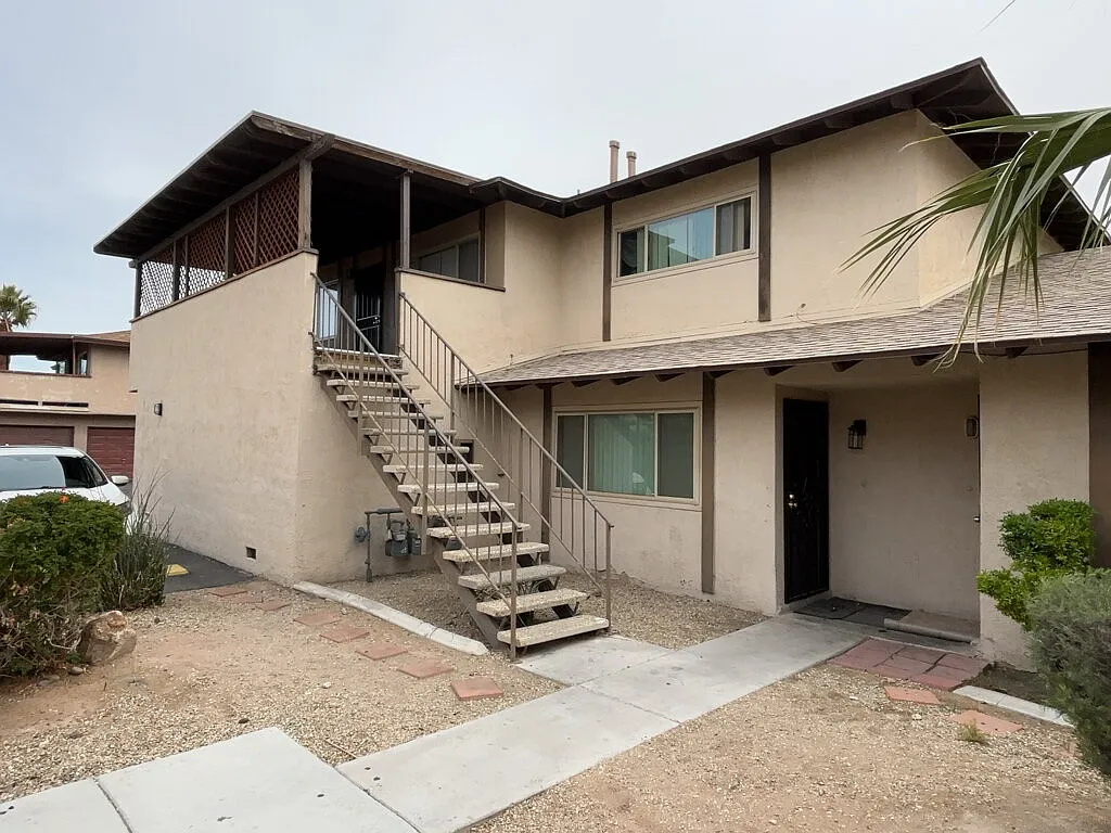 2 bed, 1.0 bath, 950 sqft, $1,150 — Photo 3