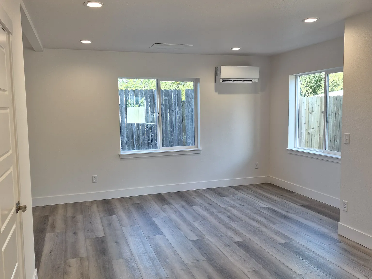 2 bed, 1.5 bath, 973 sqft, $2,500 — Photo 4