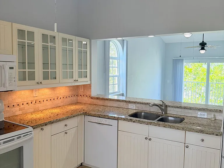 2351 NE 14th Street Cswy #537 — Photo 13