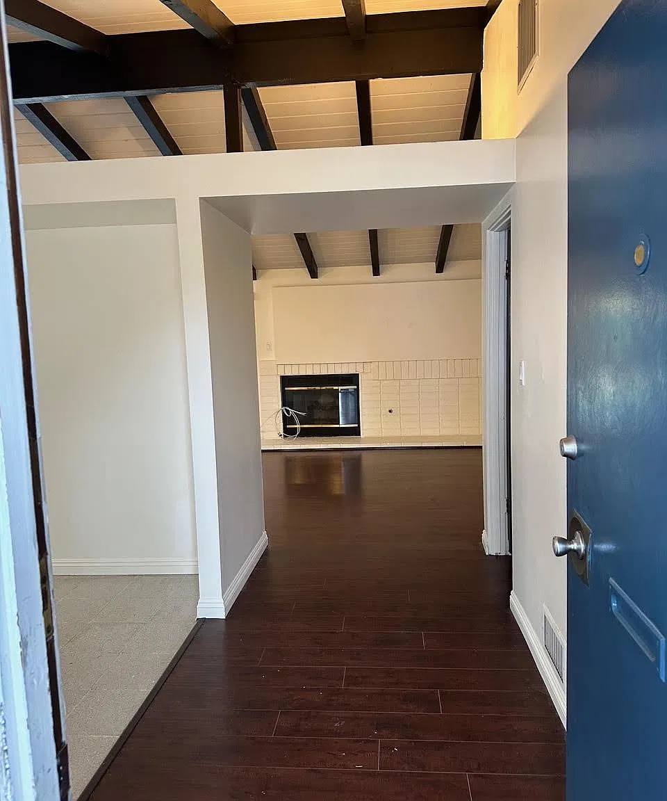 3 bed, 1400 sqft, $3,845 — Photo 4