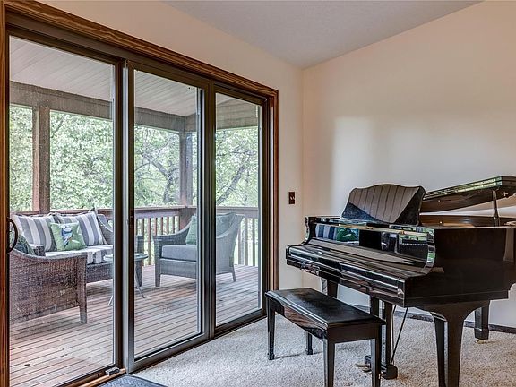 3rd image of 1302 Chatillon Estates Dr