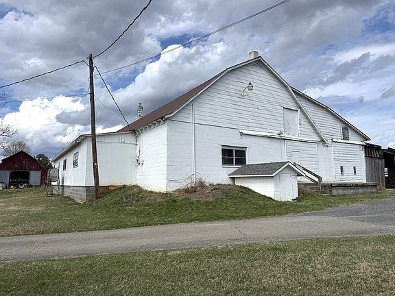 3rd image of 4215 Fancy Gap Hwy