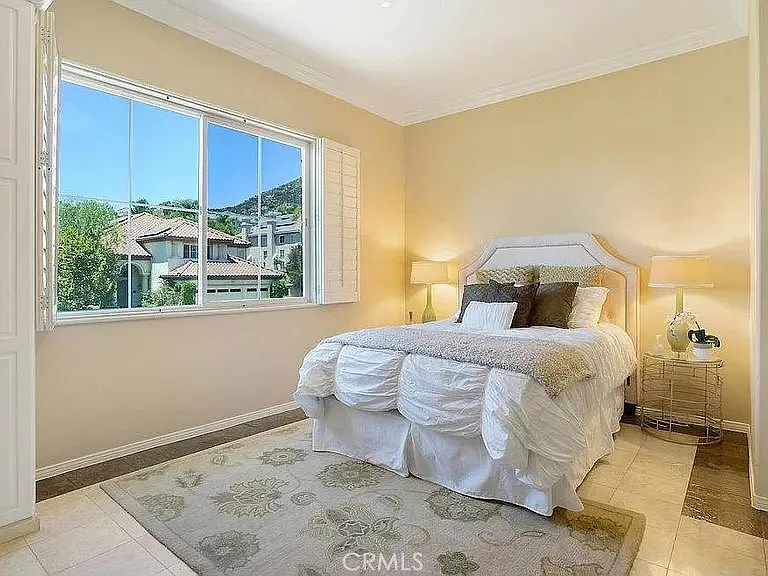 948 Ellesmere Way — Photo 31