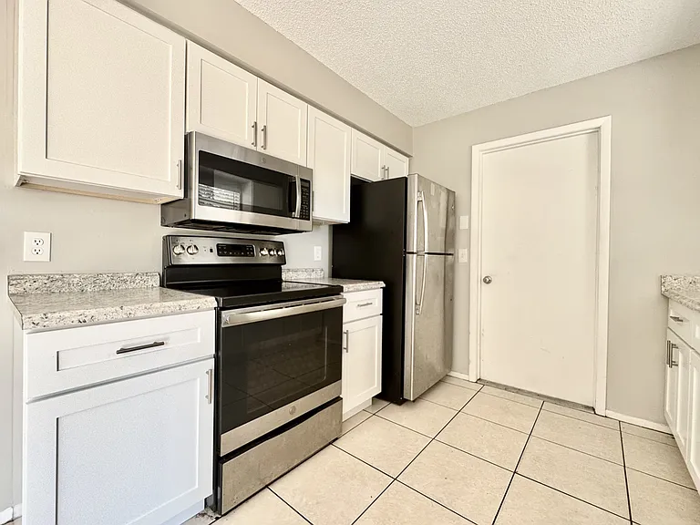 3269 Clewiston St — Photo 5