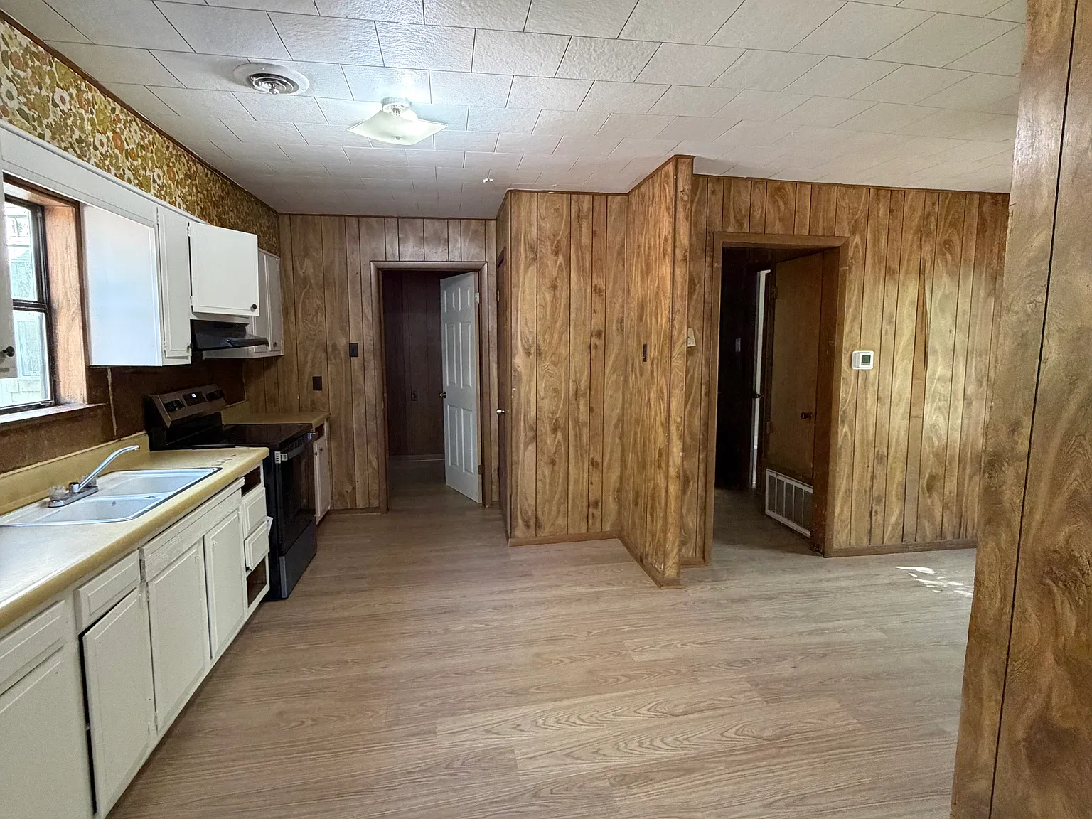 2 bed, 946 sqft, $950 — Photo 4