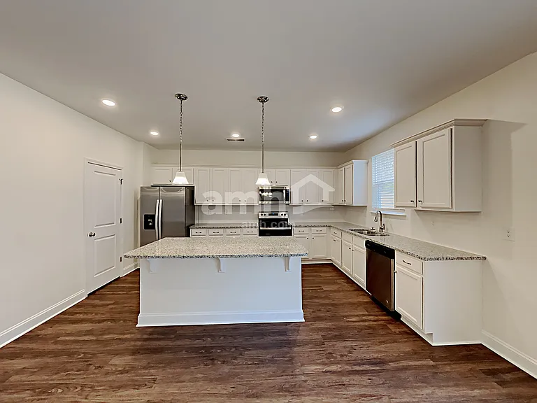 1006 Bentley Park Dr — Photo 4