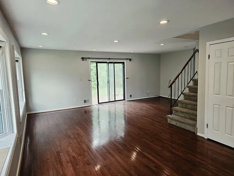 17 Palm Ct — Photo 5