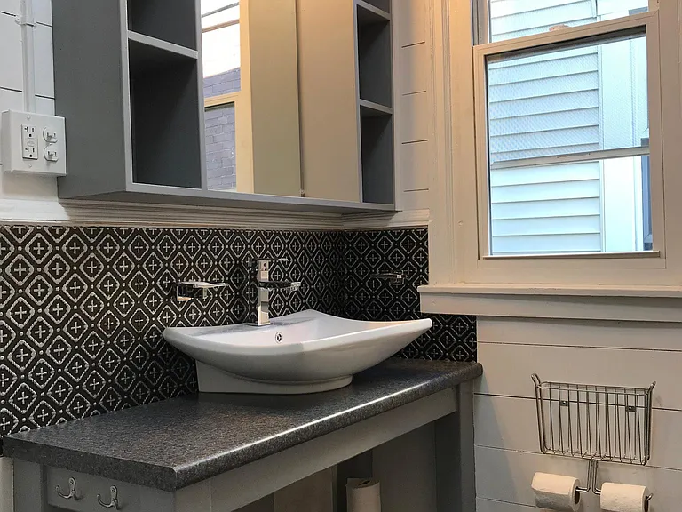 Bathroom-1e