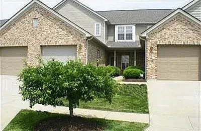 4615 Court Yard Dr — Photo 1