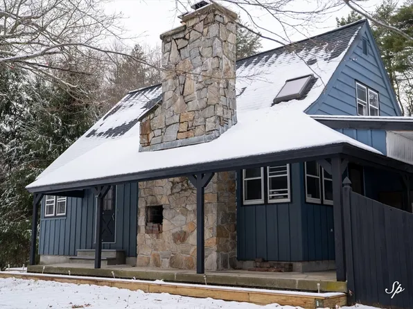 143 Hudson Rd, Stow, MA 01775