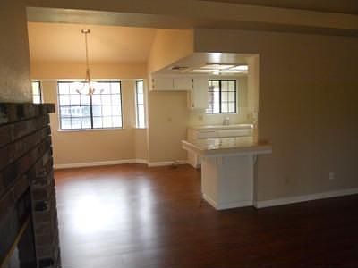 5th image of 2221 E Christopher Dr
