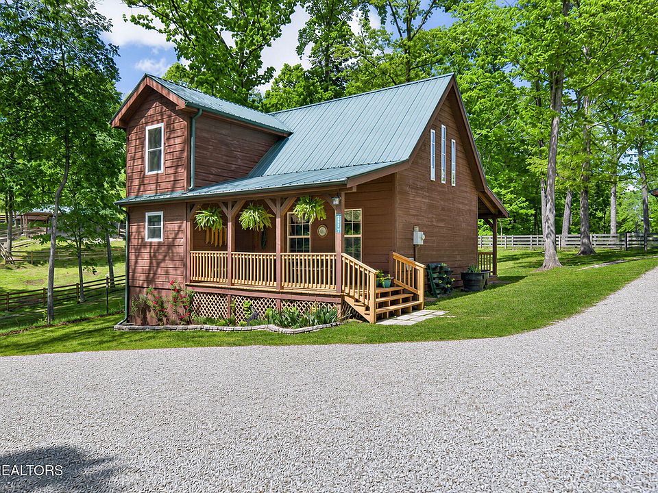 1st image of 512 Spruce Creek Dr