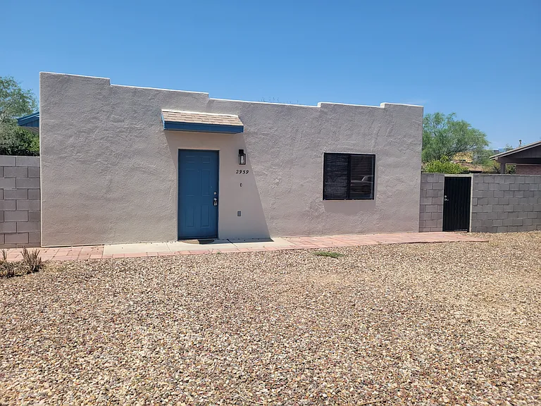 2959 N Tyndall Ave — Photo 12