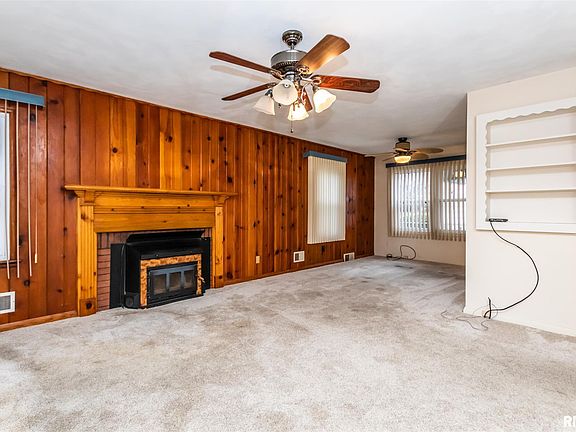 3rd image of 3022 N Saint Philomena Ct