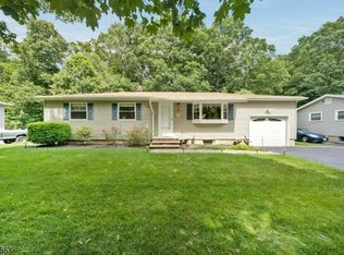 84 White Rock Blvd, Oak Ridge, NJ 07438