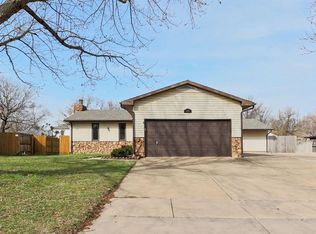 403 N Basswood Ln, Haysville, KS 67060