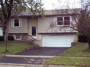 8027 Northway Dr, Hanover Park, IL 60133