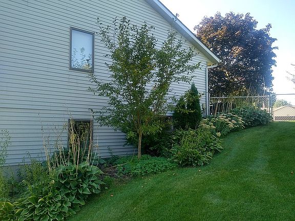 4th image of 2827 Florence Dr SW