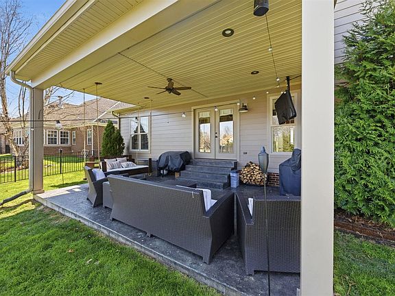 5th image of 215 McGlocklin Way
