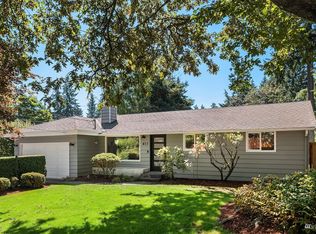 411 SW 207th Pl, Seattle, WA 98166