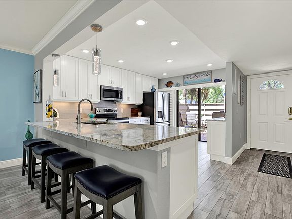 5th image of 463 Palm Tree Dr #463