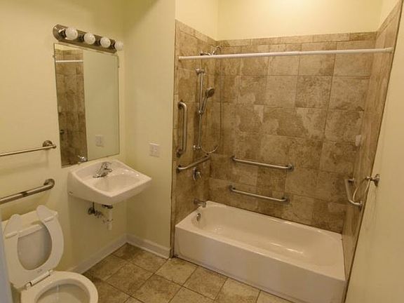 2nd image of 5031 S Hermitage Ave APT 1F