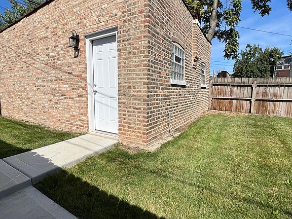 2nd image of 6540 S Rockwell St #1